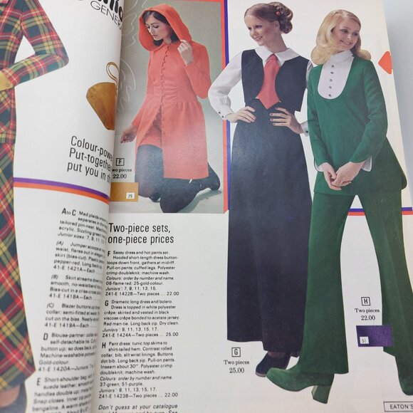 Vintage 1972 Fall And Winter Eaton's Catalog Fashion, Shoes, Kitchen & More - Picture 4 of 16